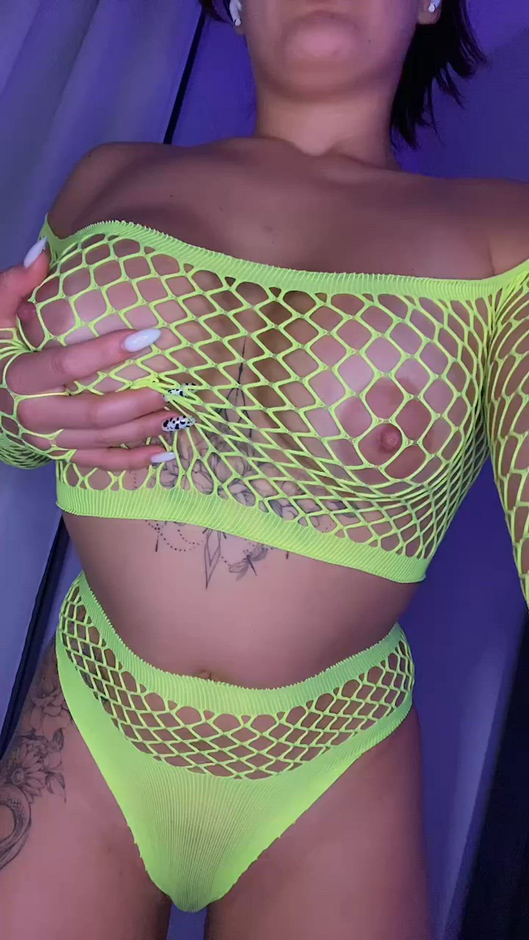 Isabellaxo <strong>@isabellaxoo</strong> in porn video