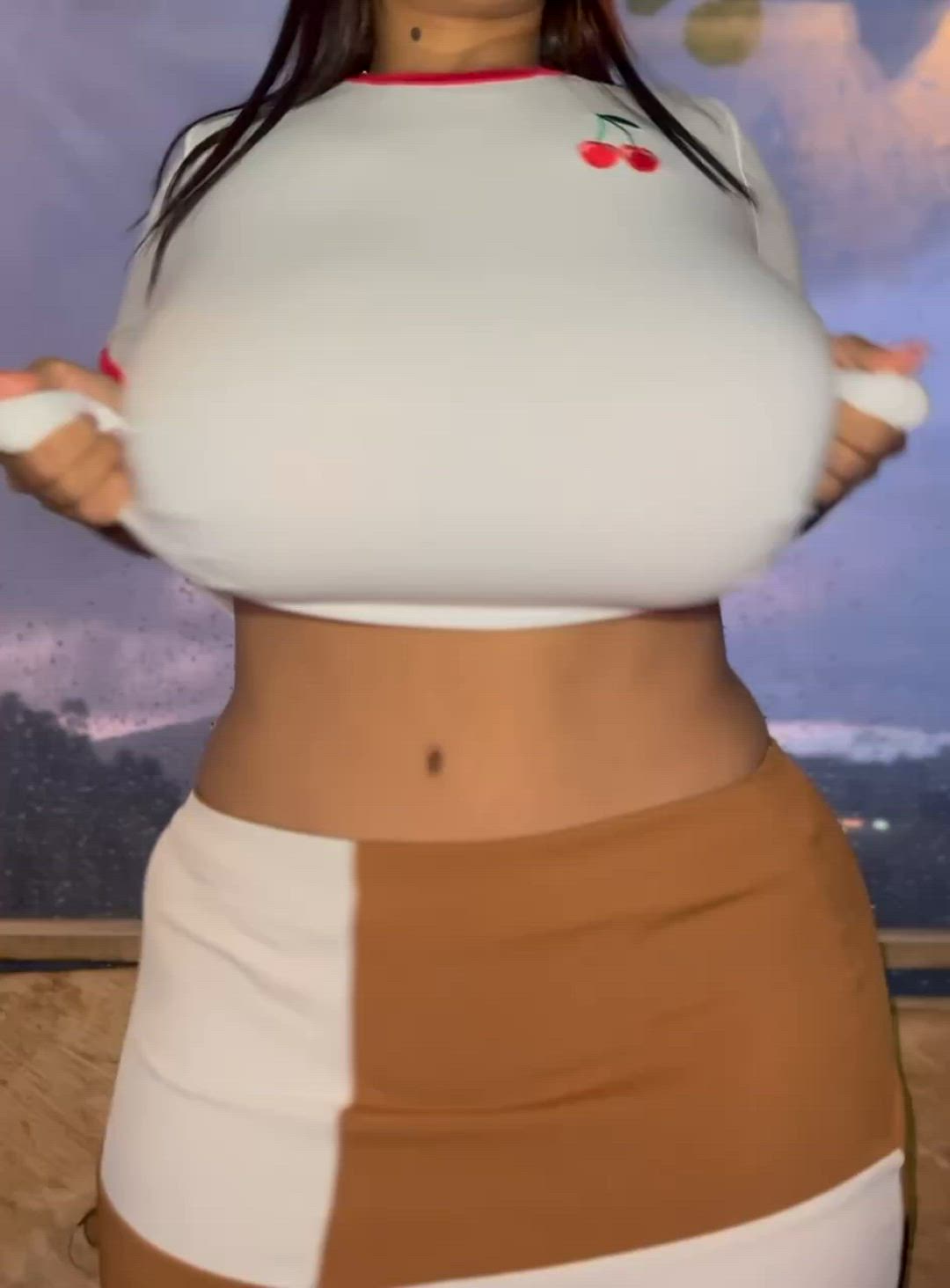 Isagomez <strong>@sexycuteisa</strong> in big huge natural tits homemade latina porn video