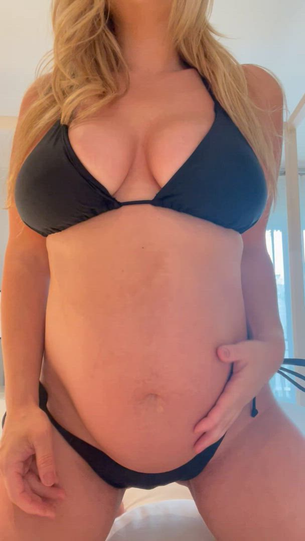 Itsbritneyxxx <strong>@itsbritneyxxx</strong> in big tits pregnant blonde porn video