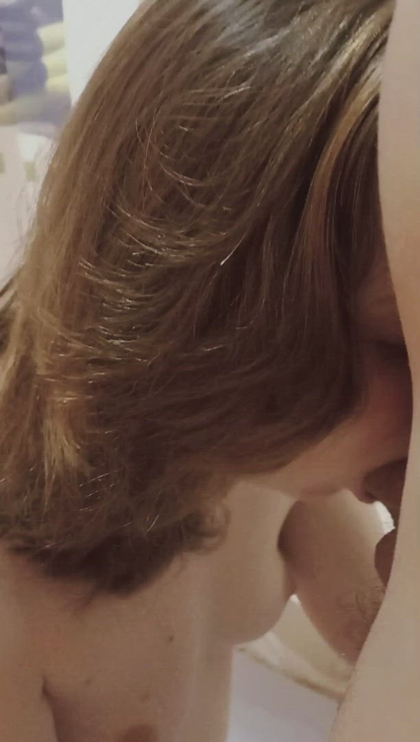 JessyJones <strong>@jones_jess</strong> in 18 years old deepthroat blowjob porn video