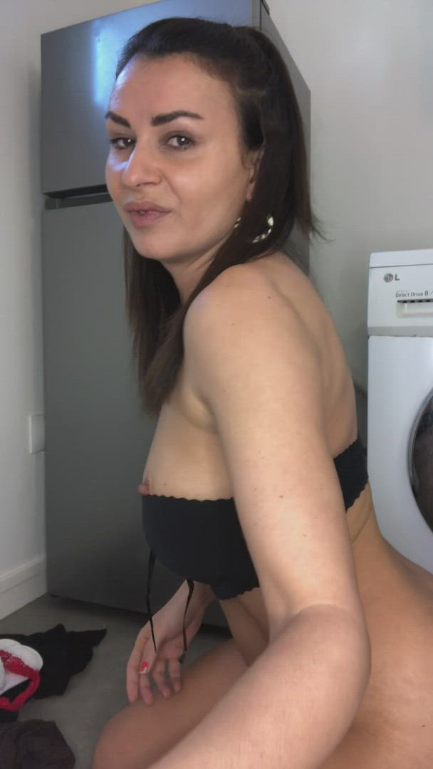 Juliehot <strong>@julie_hotmom</strong> in porn video