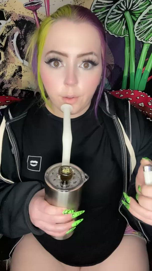 K Smoke <strong>@the710cannabish</strong> in porn video