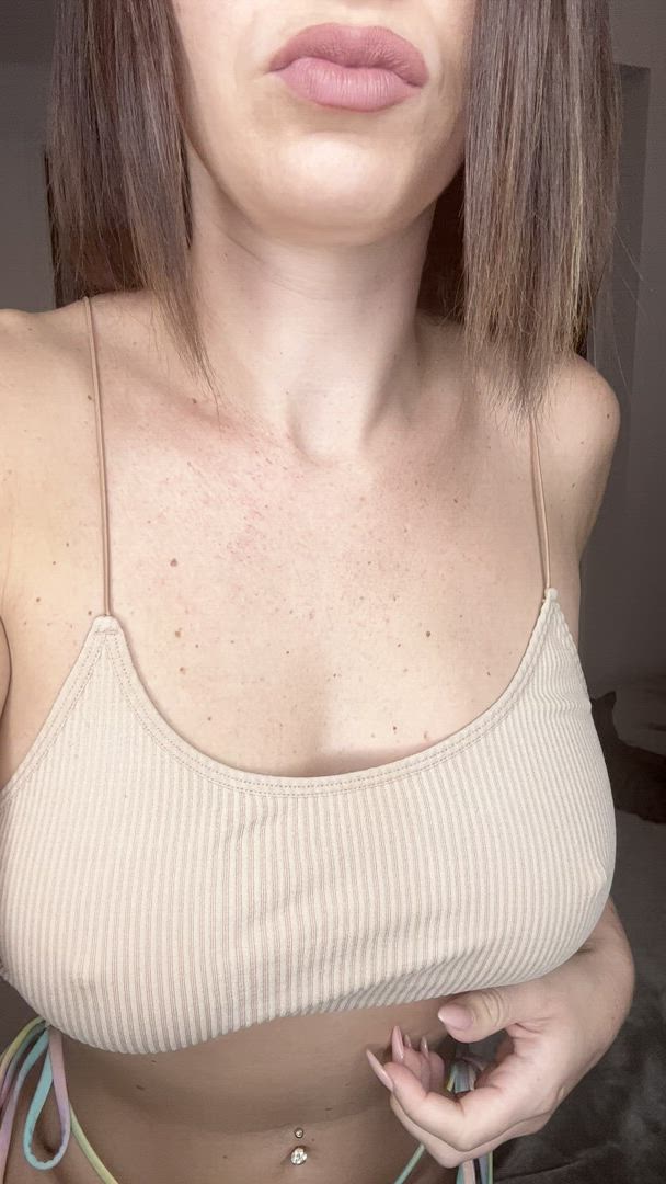 Katielouisexx <strong>@katieelouxx</strong> in big natural tits boobs porn video
