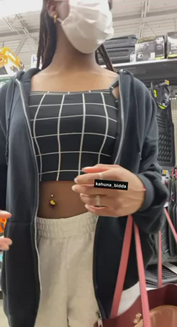 Kbidda <strong>@kahunabidda</strong> in 18 years old flashing ebony porn video