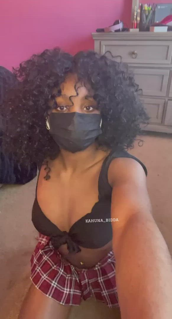 Kbidda <strong>@kahunabidda</strong> in titty drop petite skirt porn video
