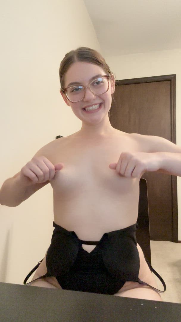 Keepinitlolo <strong>@keepinitlolo</strong> in natural tits lingerie cute porn video