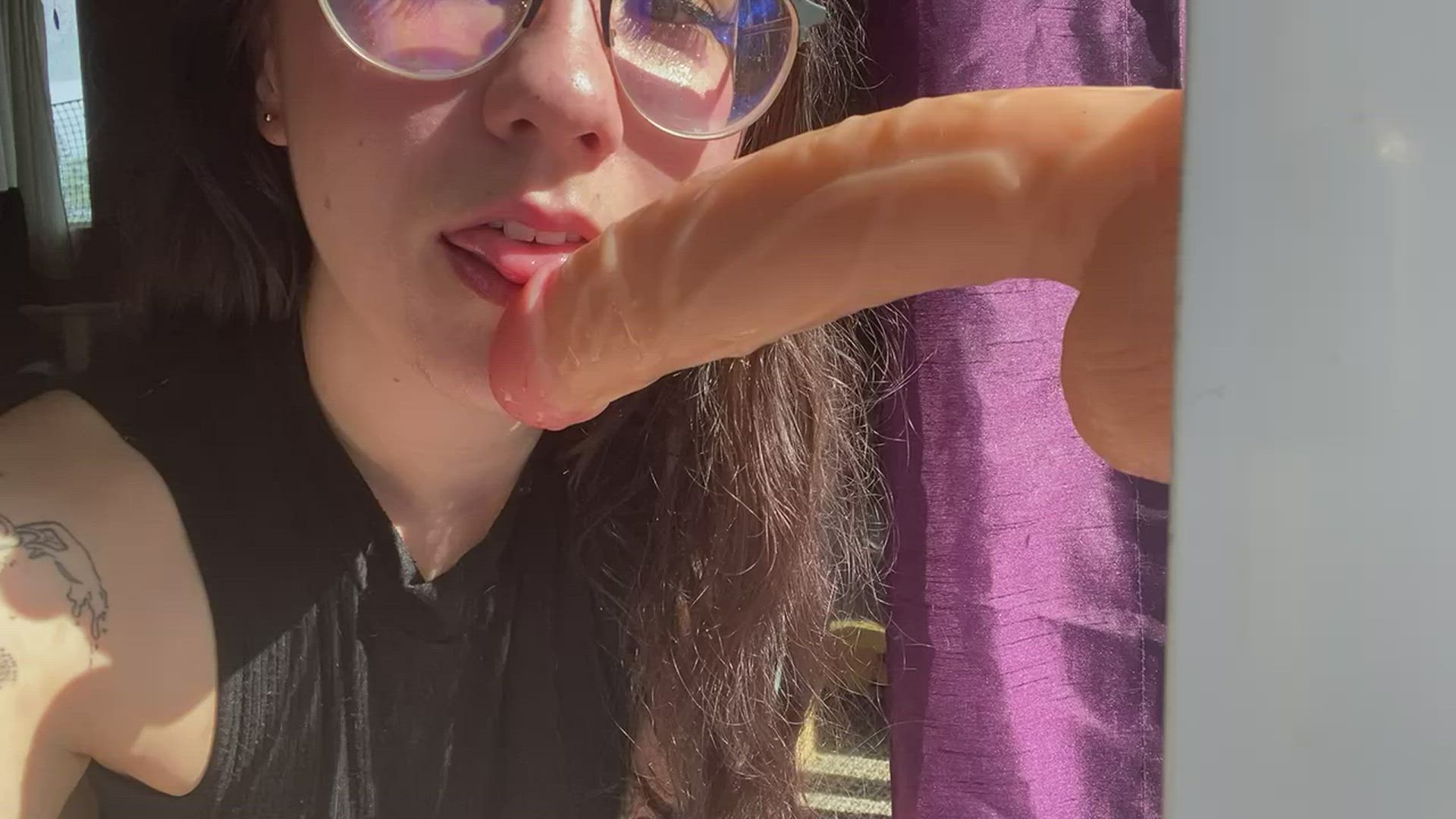 Kitten <strong>@r3dlipclassic</strong> in sex toy amateur blowjob porn video