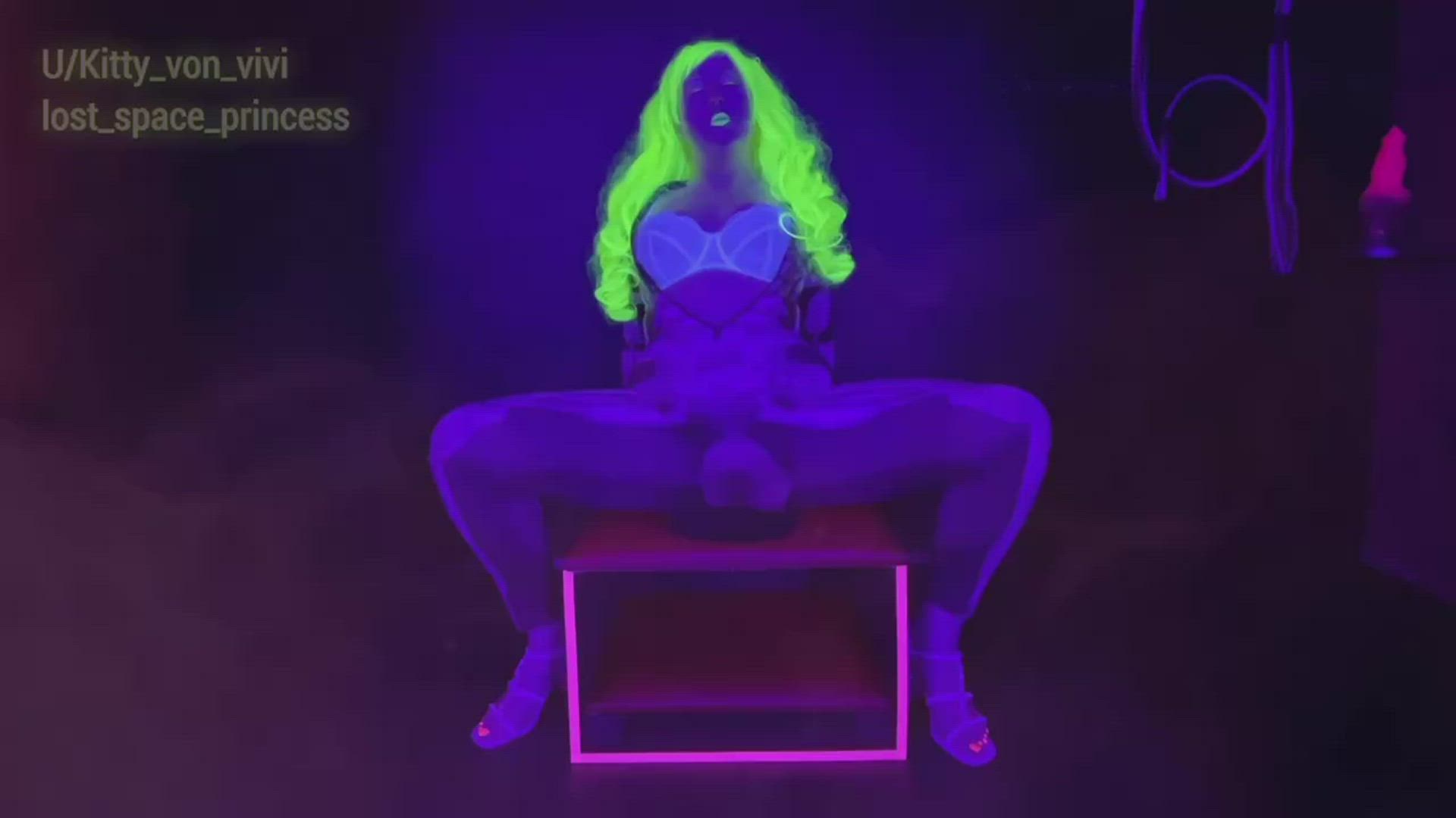 Kitty_von_vivi <strong>@kitty_von_vivi</strong> in object insertion cosplay alien porn video