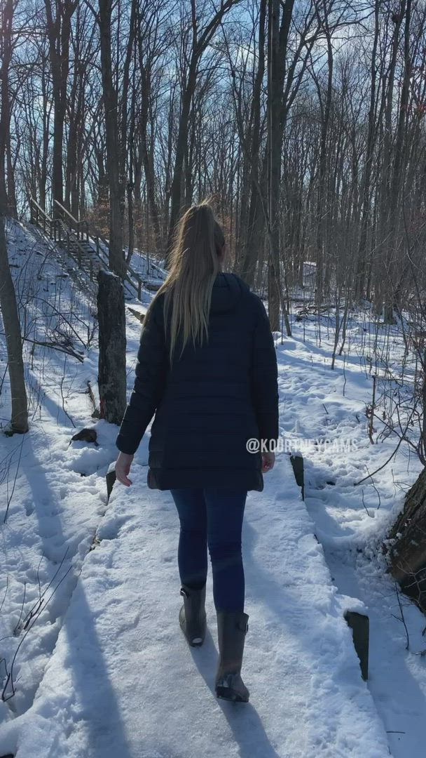 Kourtney Cams <strong>@kourtneycams</strong> in natural tits white girl canadian college blonde boobs porn video