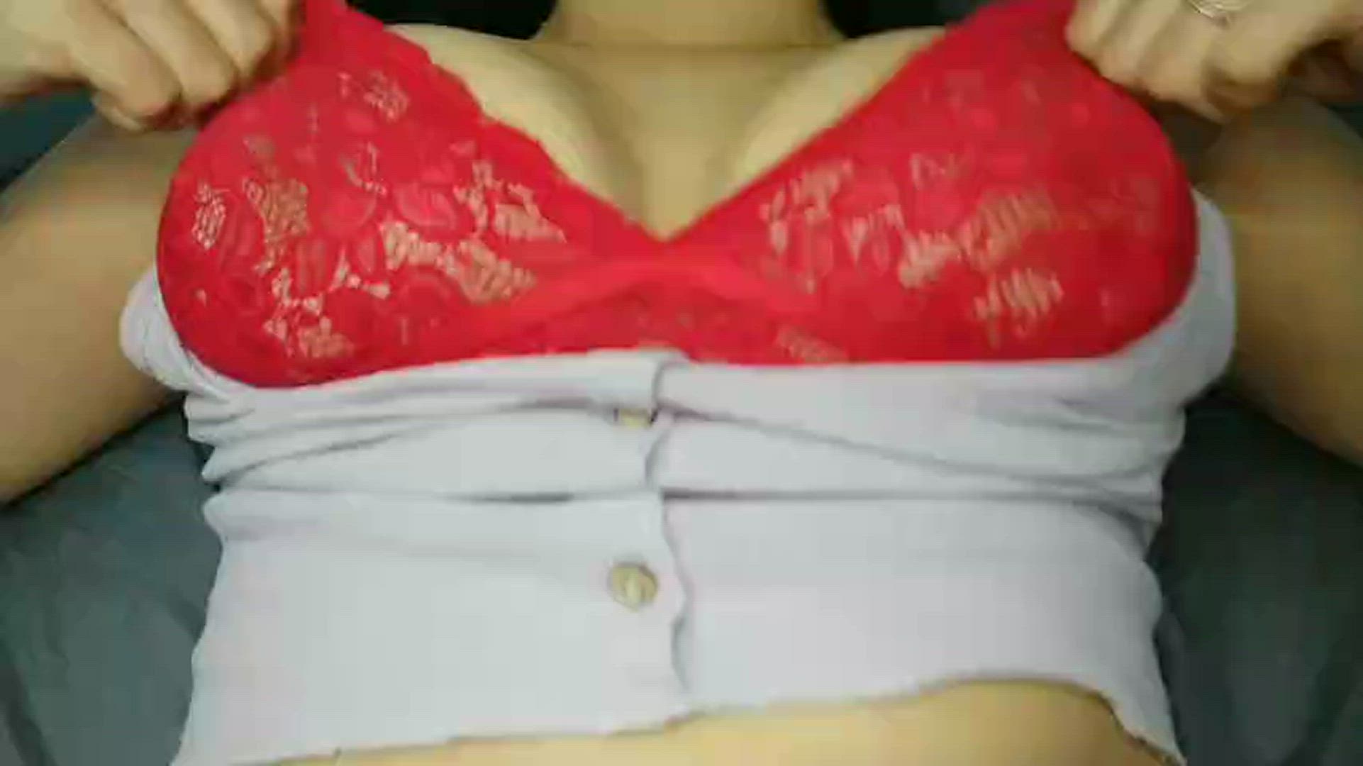 Krystal <strong>@krystaaalme</strong> in big natural tits close up amateur latina boobs curvy porn video