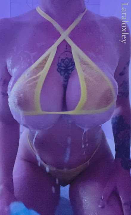 Lara Loxley <strong>@laraloxley</strong> in slow motion big tits soapy wet porn video