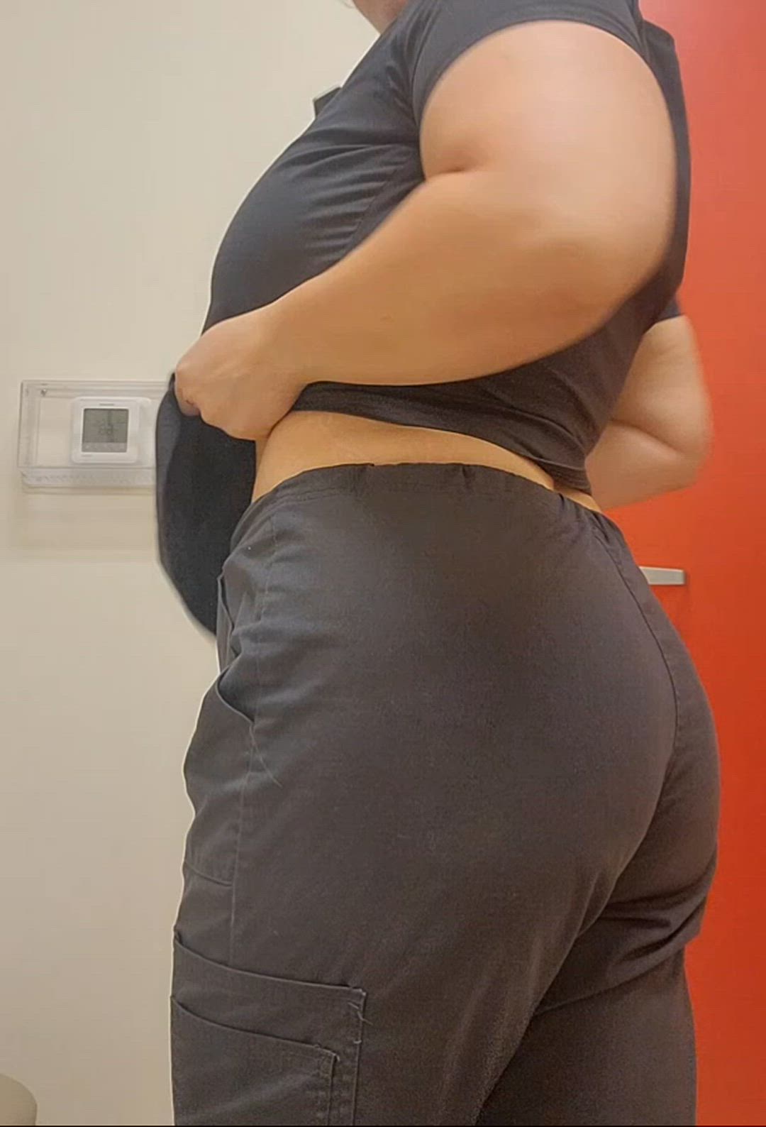 Layla Mitchell <strong>@lonelylaylaaa</strong> in big tits coworker ass porn video