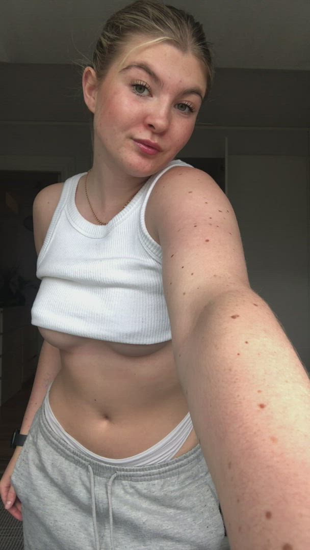 LifeWithMatilda <strong>@lifewithmathilda</strong> in exhibitionist 19 years old naked porn video