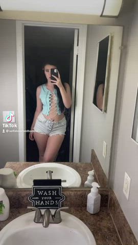 Lil baddie <strong>@selfabsorbedbaddie</strong> in porn video