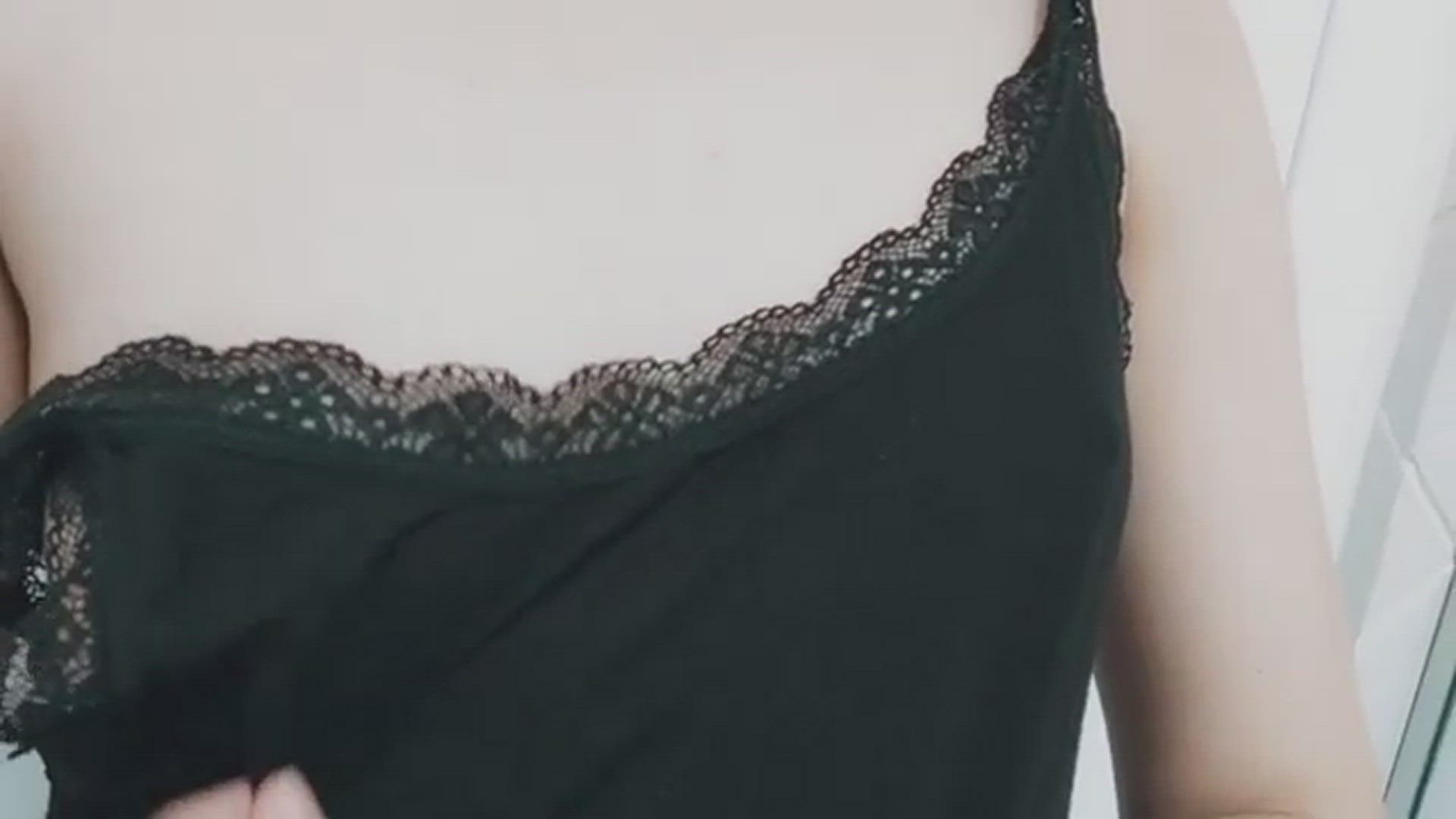 LilBoobies <strong>@lilboobiess</strong> in small nipples nipple play small tits titty drop onlyfans teen porn video