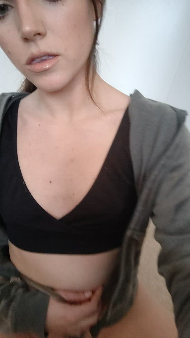 Littleleah <strong>@littleleah100</strong> in porn video