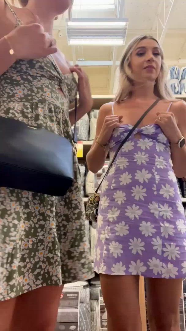 Littlemiss-mae <strong>@littlemiss-mae</strong> in r/caughtpublic flashing pussy porn video