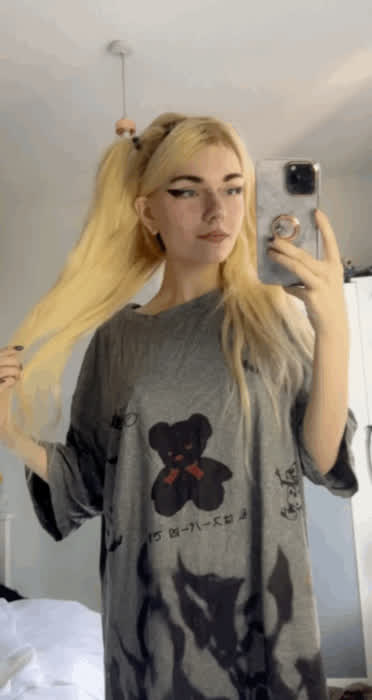 Lizzylovesickk <strong>@lizzylovesick</strong> in gamer girl small tits cute nude pale emo porn video