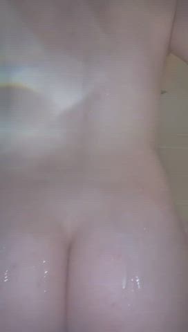 Louunaa <strong>@louunaaa</strong> in big ass shower porn video