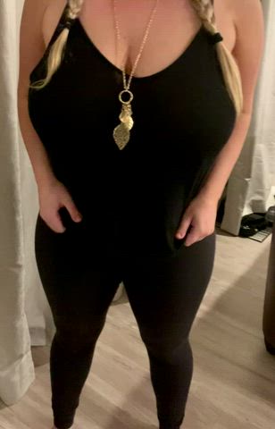 Lucky husband  <strong>@sydney_xo</strong> in porn video