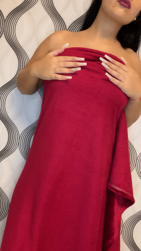Luxurioussewing <strong>@urbaddieolivia</strong> in porn video