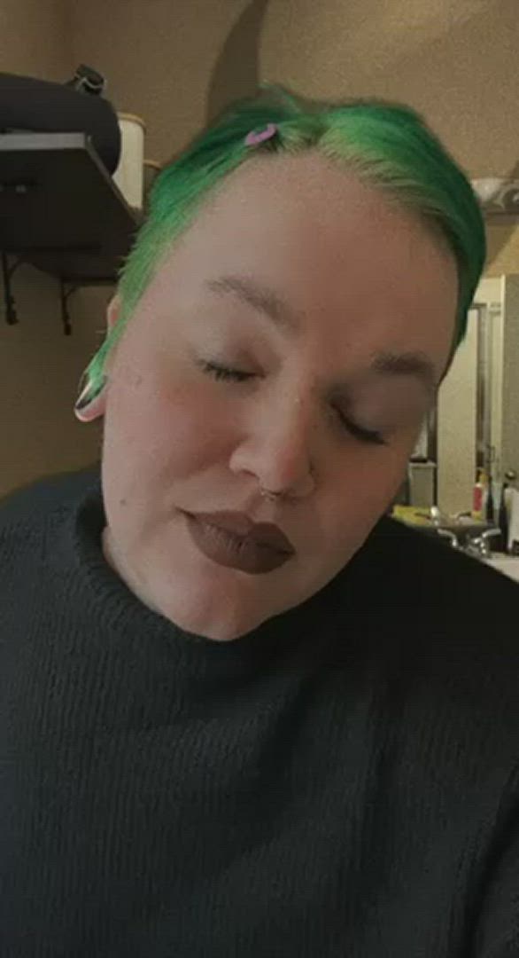 Lysthetaurus <strong>@lys.thetaurus</strong> in lipstick fetish drooling bbbw porn video