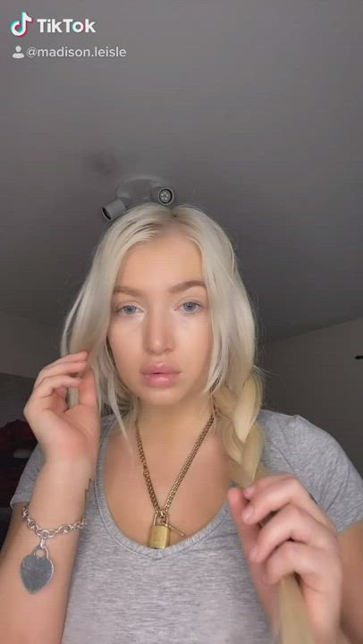 Blonde porn video with onlyfans model Maddie <strong>@xxtramaddie</strong>