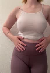Madisyn? <strong>@madisynmona</strong> in big bouncing natural tits titty drop striptease leggings petite porn video