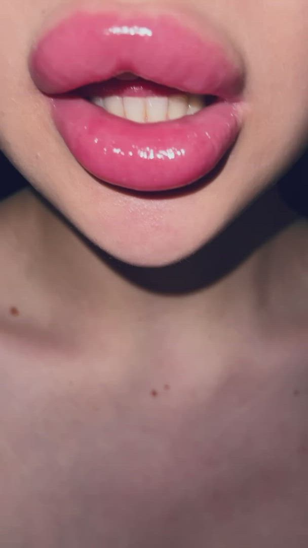 Maynotpenetrate <strong>@may_not</strong> in 19 years old lipstick bimbo porn video