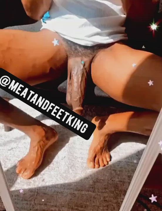 MEATANDFEETKING  <strong>@meatandfeetking</strong> in big balls big dick feet porn video