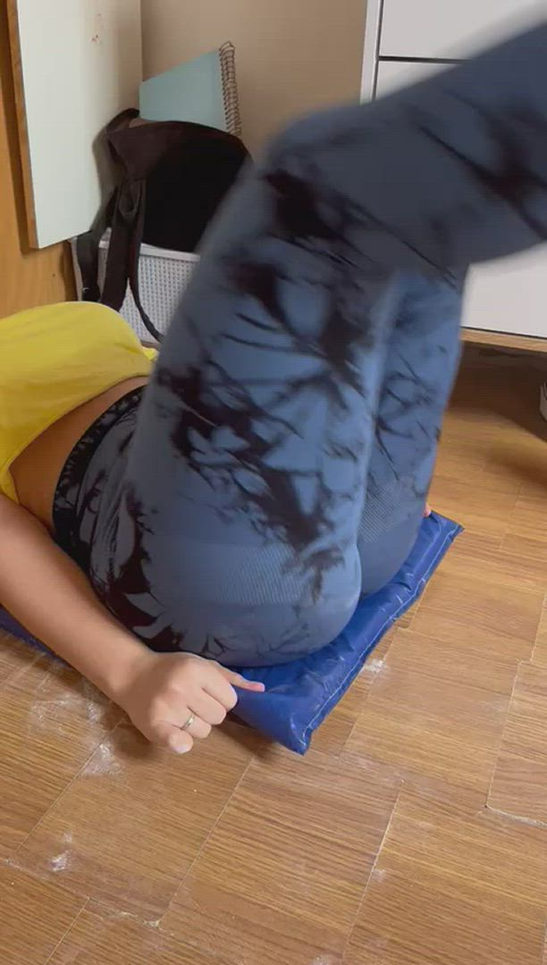 Melgusscouple <strong>@sex.robbers</strong> in pants yoga big ass fitness gymnast porn video