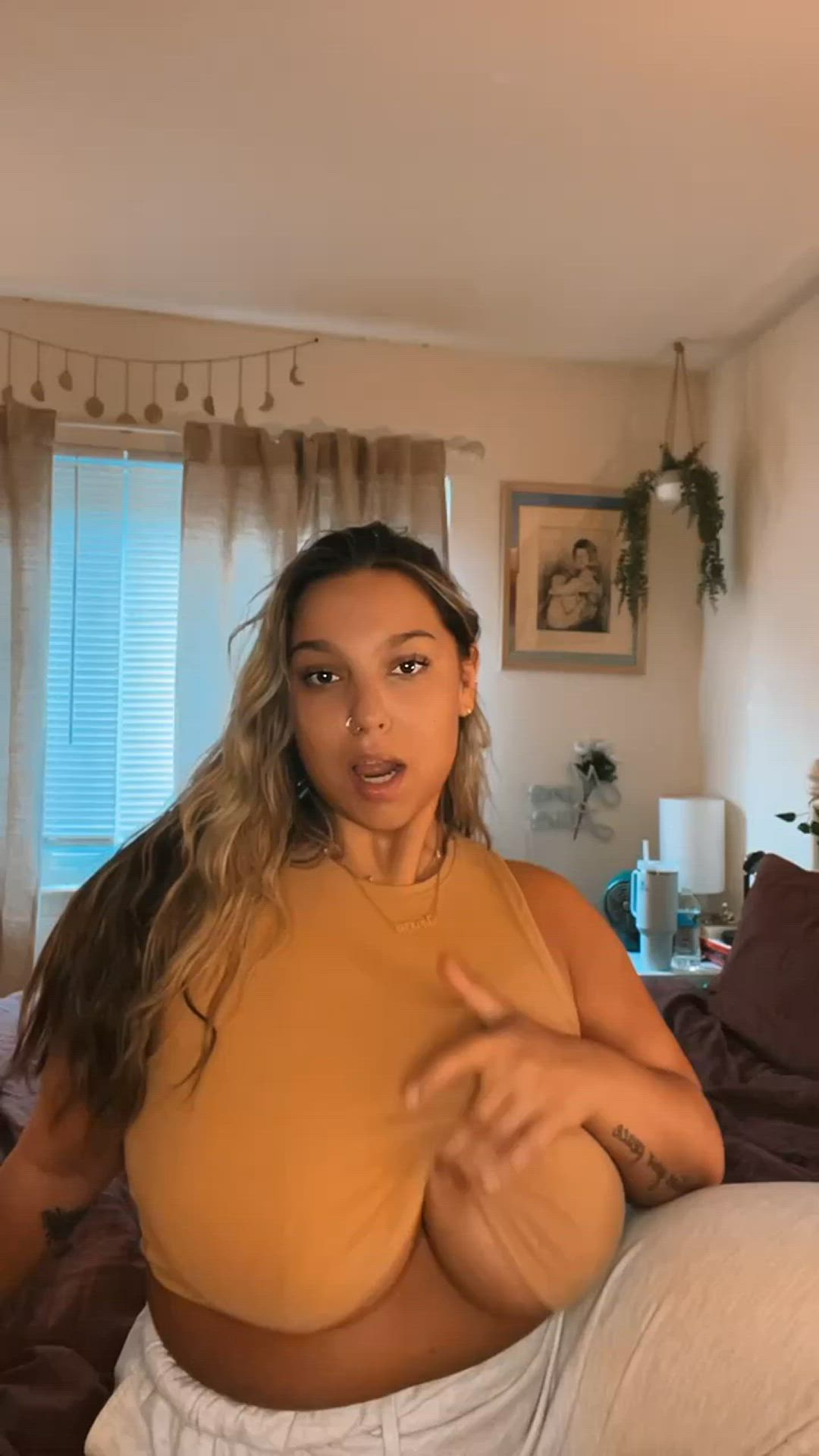 Melrrrossee <strong>@mel.rrrossee</strong> in big bouncing huge natural tits onlyfans busty porn video