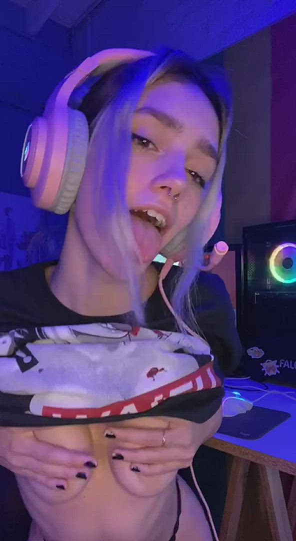 Miauwu <strong>@littledoll420uwu</strong> in gamer girl ahegao cute porn video