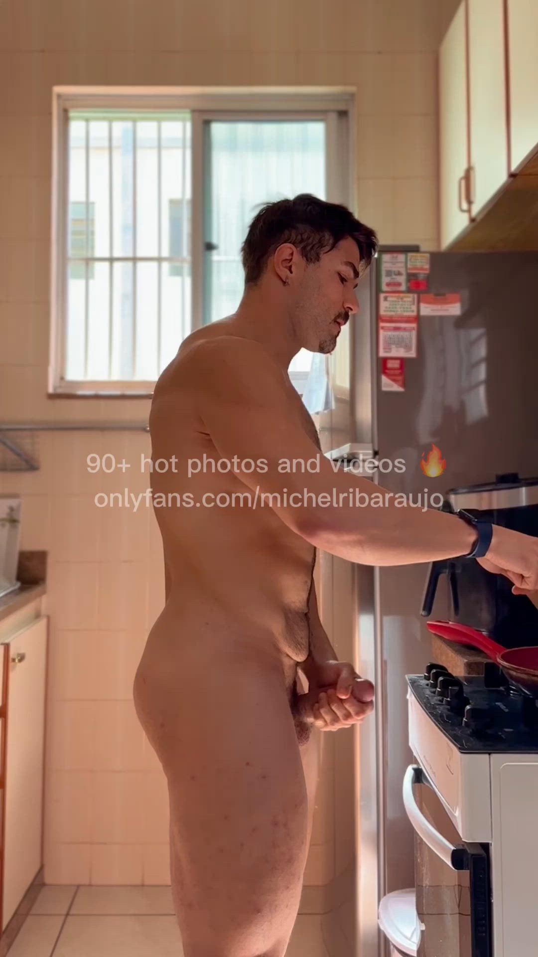 Michel Ribeiro Araujo <strong>@michelribaraujo</strong> in porn video