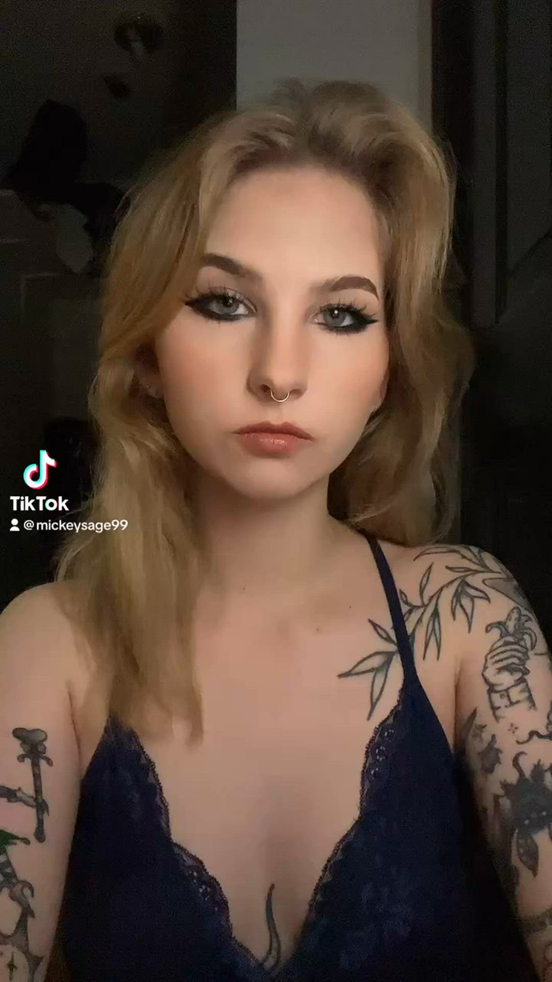 Mickeysage <strong>@mickeysage</strong> in eye contact amateur cute porn video