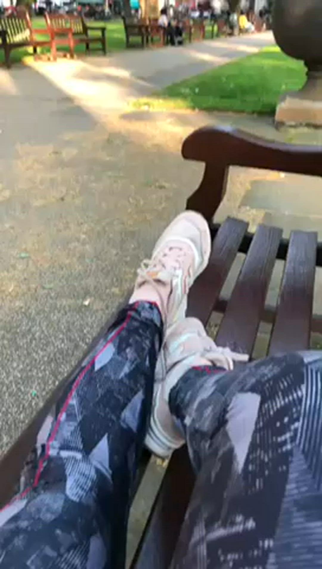 Missharriet <strong>@redtoes</strong> in fetish licking feet dirty feet porn video