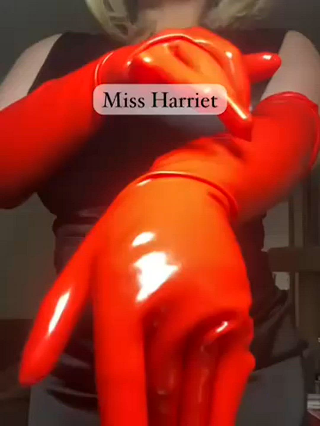 Missharriet <strong>@redtoes</strong> in gloves latex femdom porn video