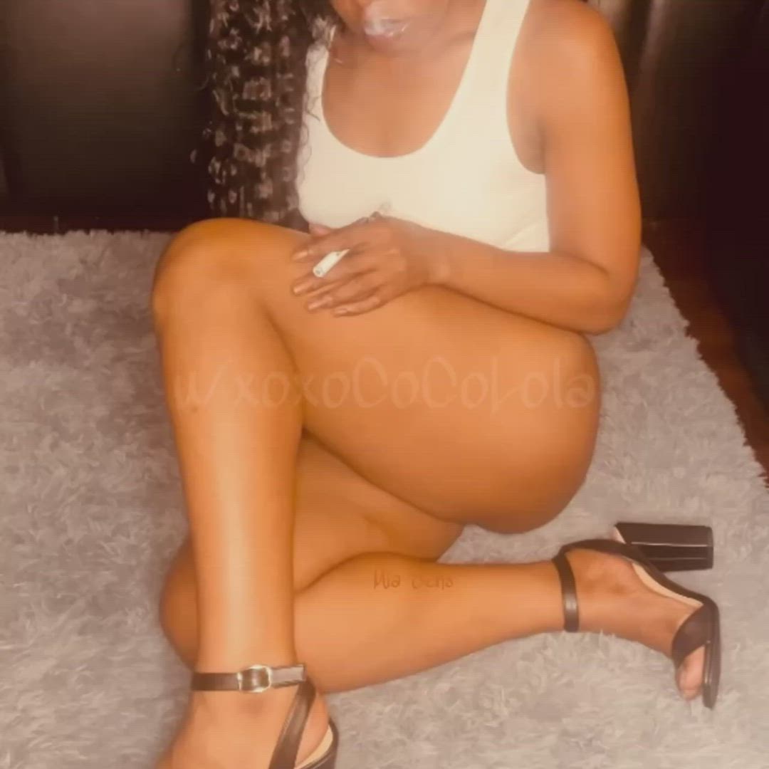 Missmiasens <strong>@miasens</strong> in spread ass fetish ebony porn video