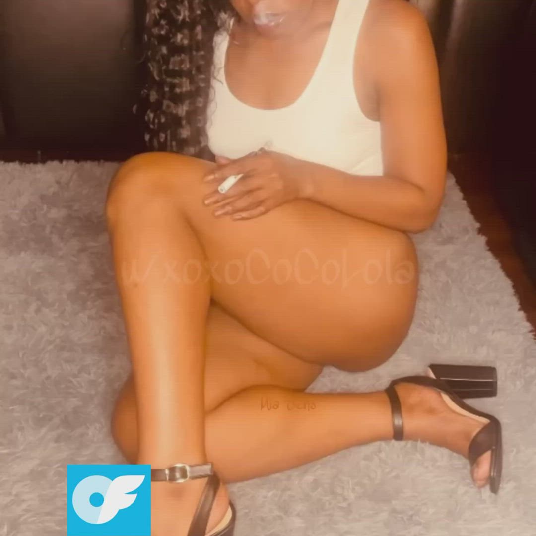 Missmiasens <strong>@miasens</strong> in spread ass onlyfans ebony porn video