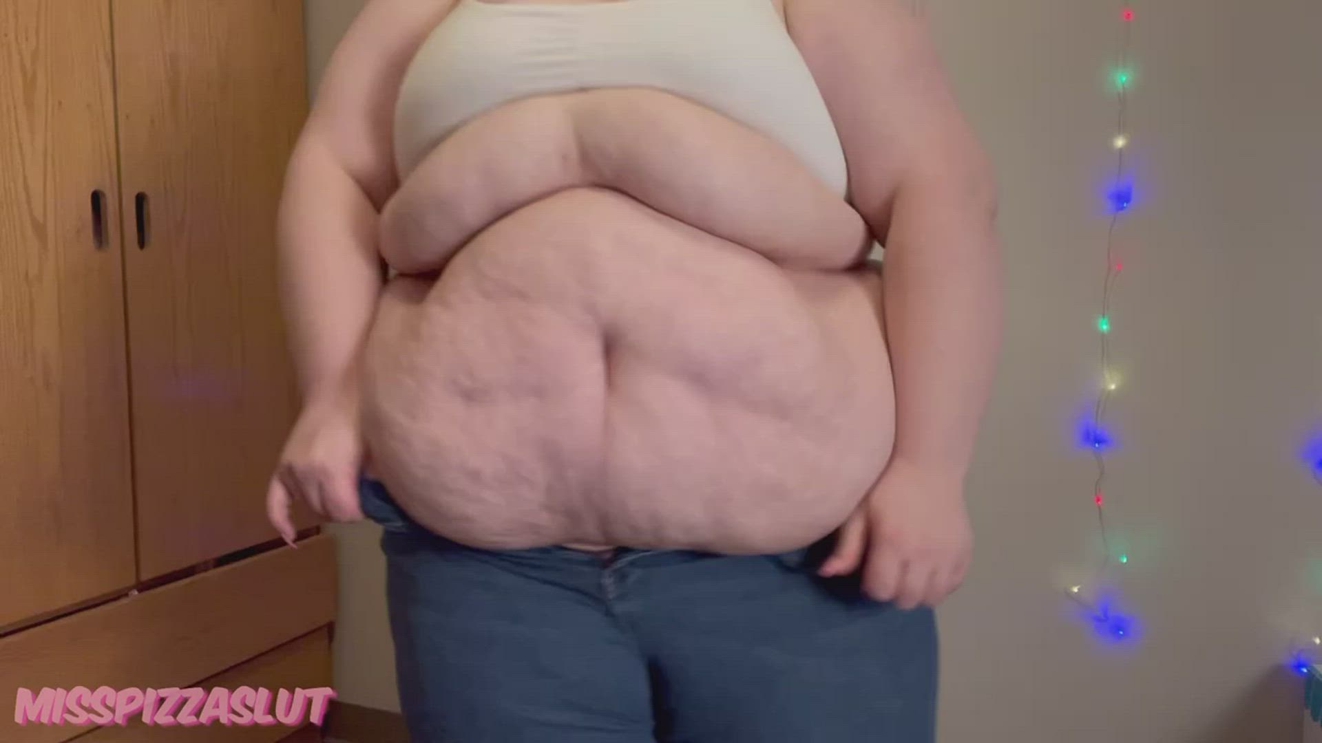 MissPizzaSlut  <strong>@misspizzaslut</strong> in big tits amateur bbw porn video