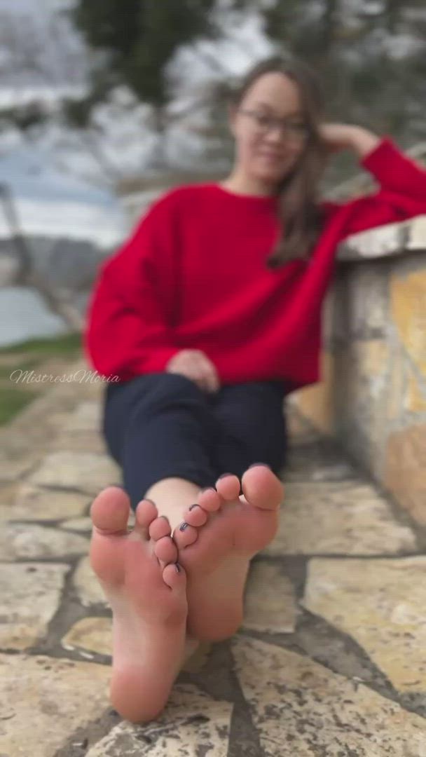 Mistressmoria <strong>@mistressmoria</strong> in fetish feet fetish foot outdoor public soles toes porn video