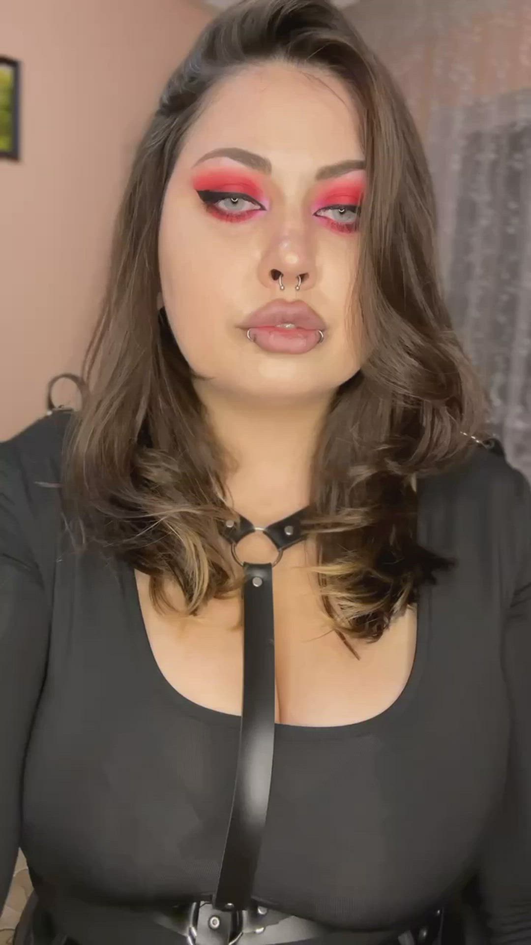 Monamia <strong>@mona_mi</strong> in porn video