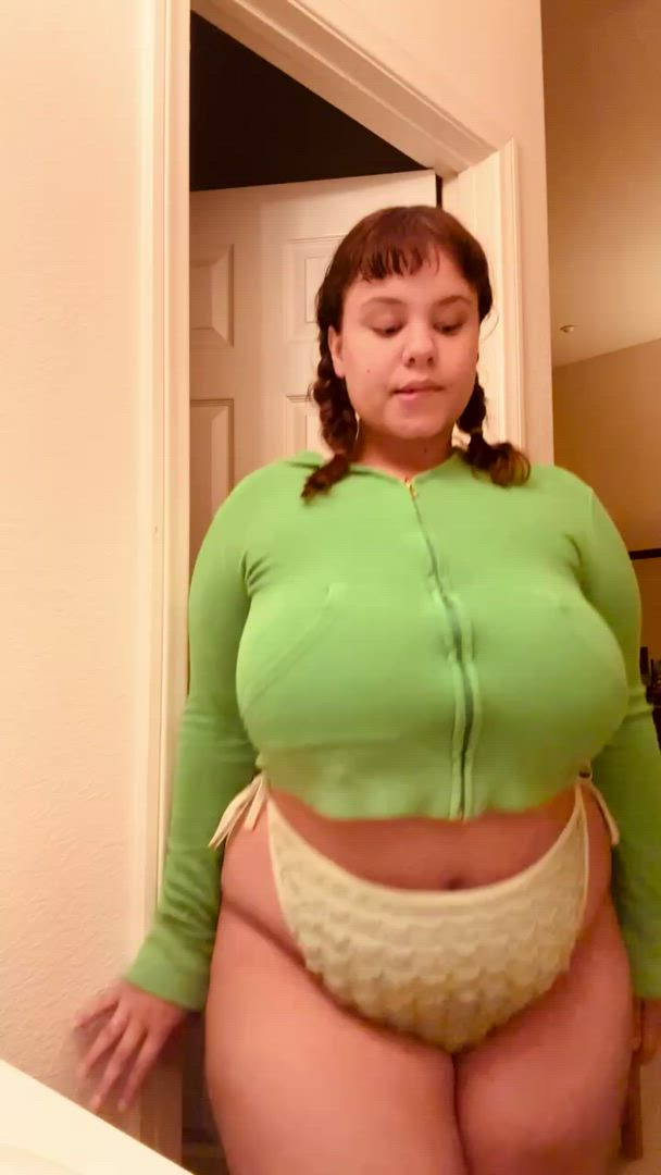 Moodymaddie <strong>@the_nude_nomad</strong> in porn video