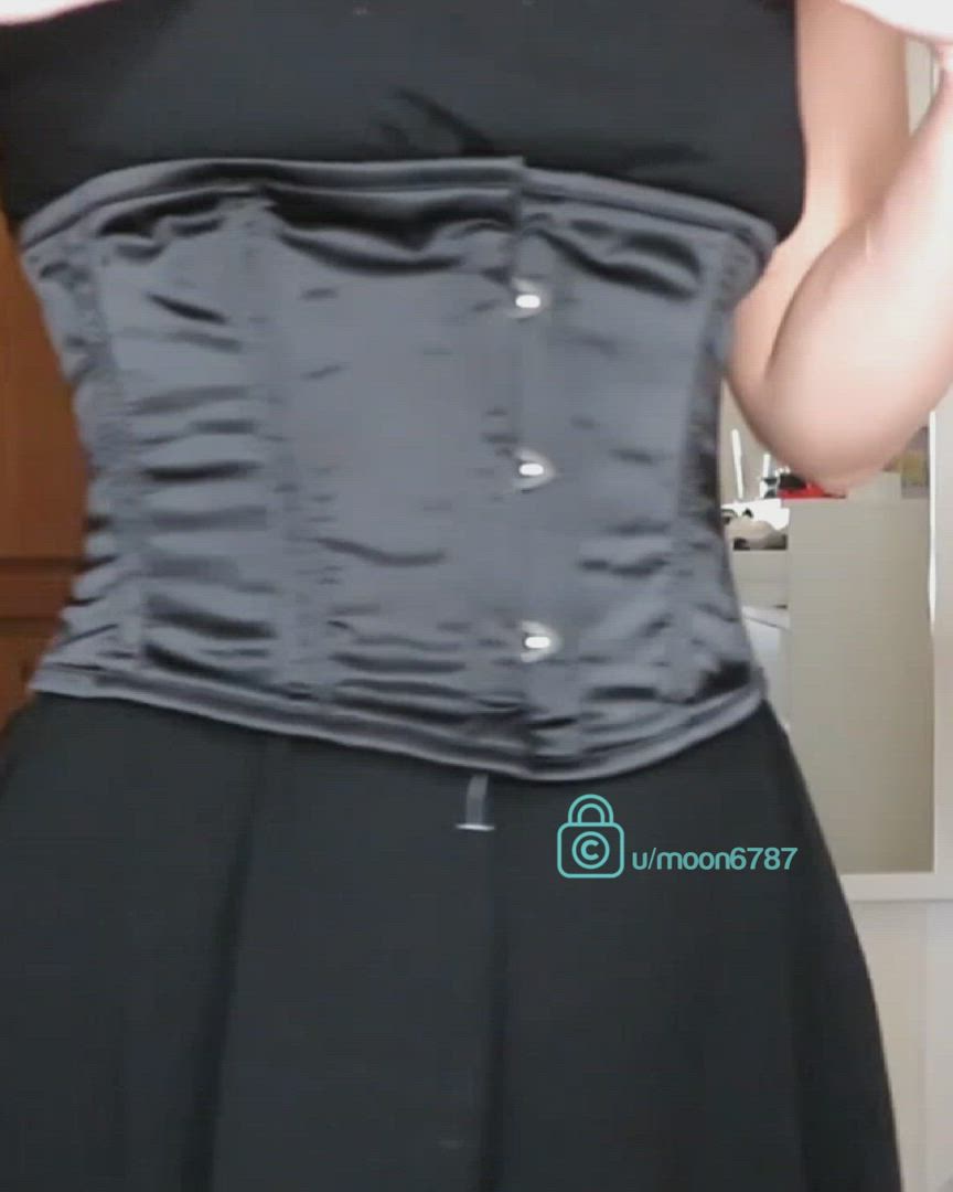 Moonbeamdani <strong>@moon_beam_dani</strong> in porn video