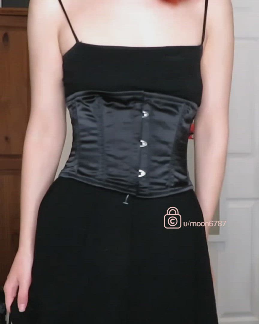 Moonbeamdani <strong>@moon_beam_dani</strong> in porn video
