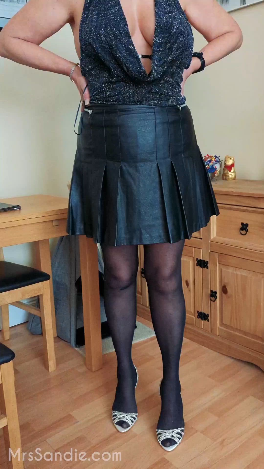 MrsSandieXXX <strong>@mrssandie</strong> in porn video