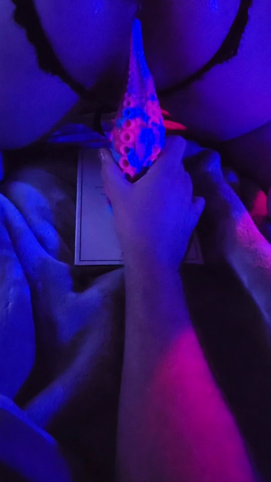 Ms_Quean <strong>@msquean</strong> in bad dragon stretching submissive porn video