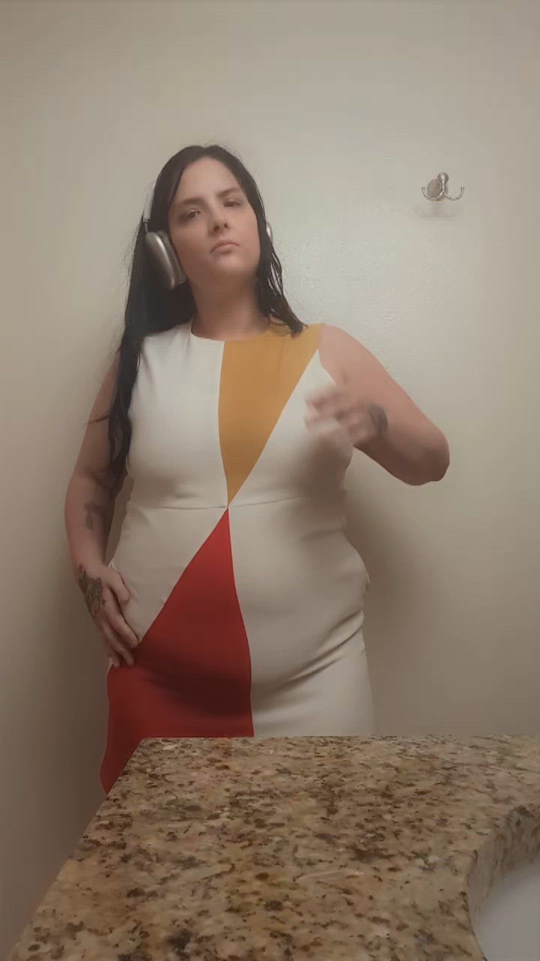 Naomi Finch  <strong>@naomifinch</strong> in porn video