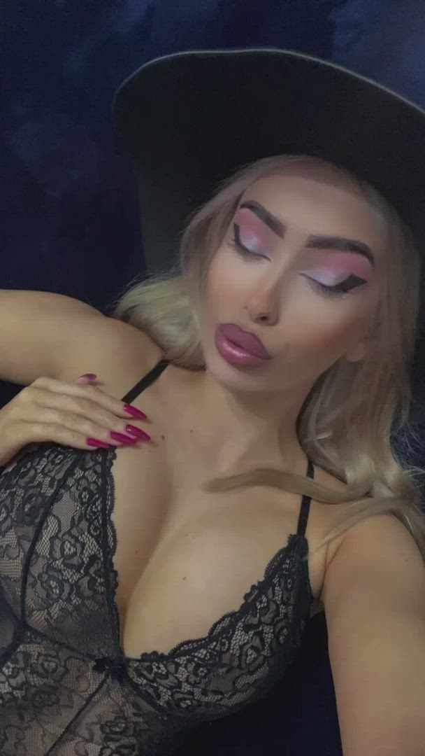 Naughty Alice <strong>@u305599665</strong> in porn video