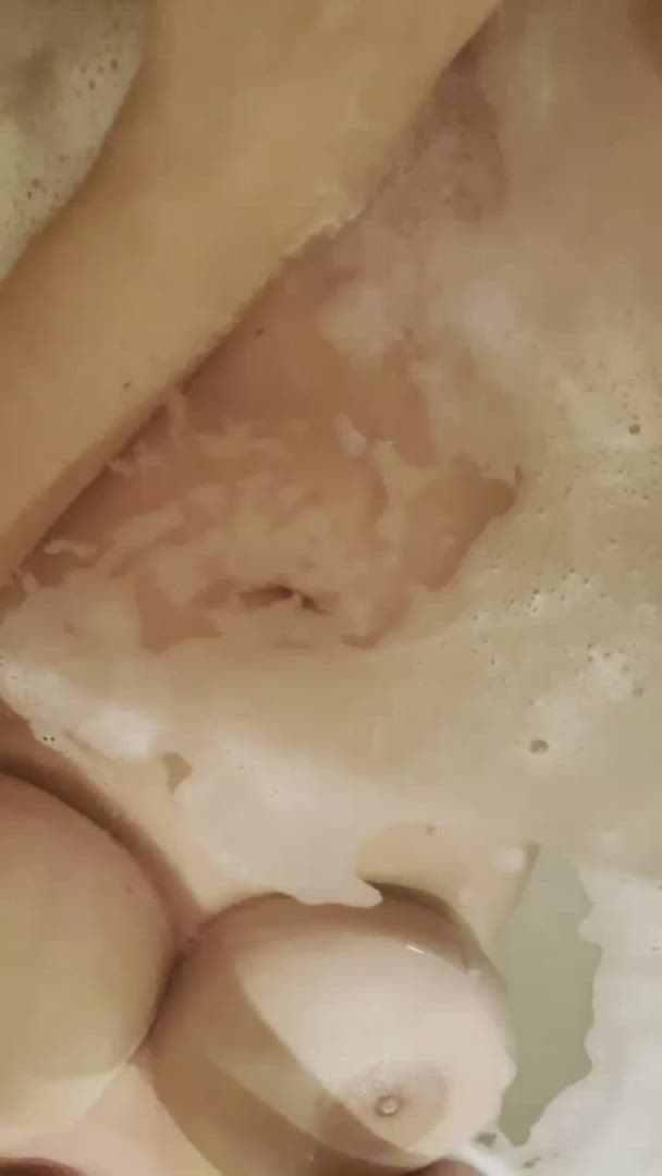 Neighborlyapologize <strong>@neighborlyapologise</strong> in big tits handjob boobs porn video